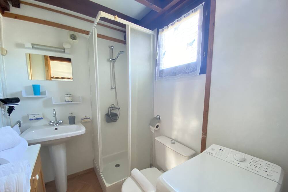 Photo of Bathroom in Merville-Franceville-Plage