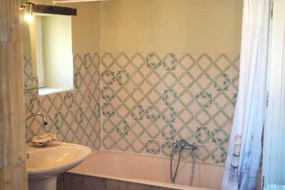 Photo of Bathroom in Landevieille