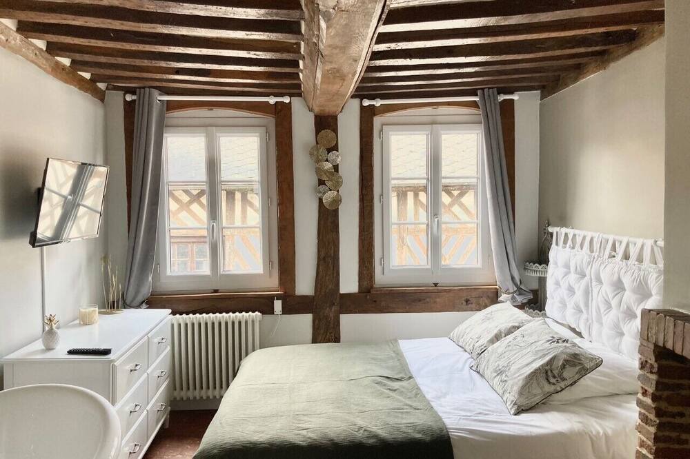 Photo of Bedroom in Cormeilles