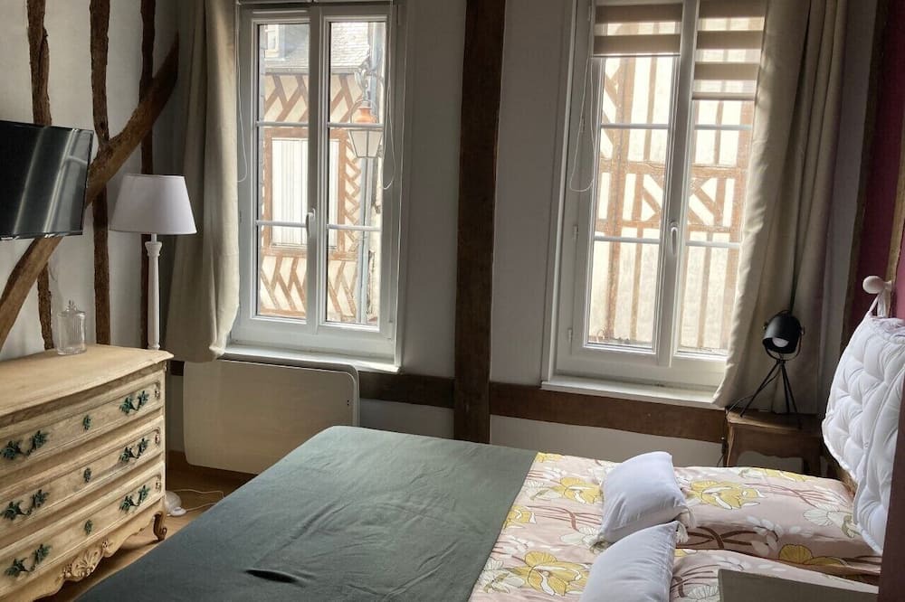 Photo of Bedroom in Cormeilles