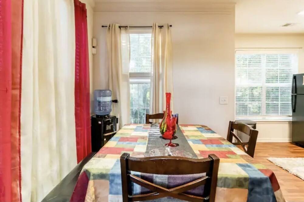 Photo of Kitchen in Lithonia