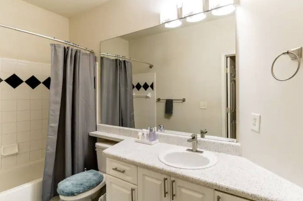 Photo of Bathroom in Lithonia