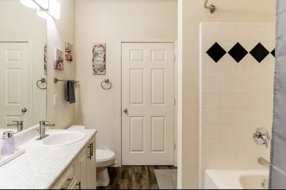 Photo of Bathroom in Lithonia