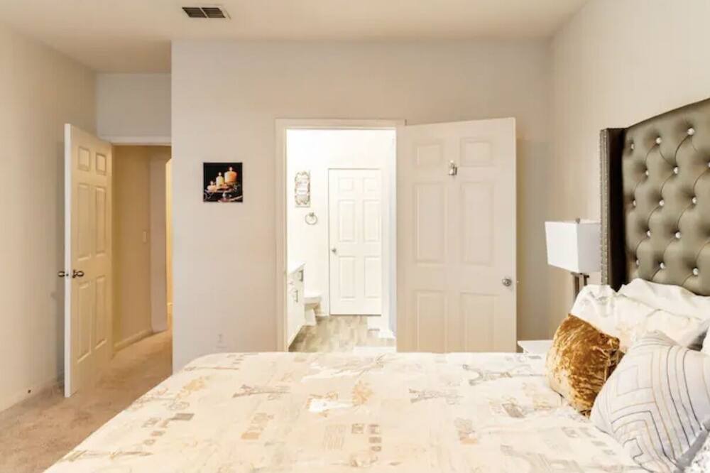 Photo of Bedroom in Lithonia