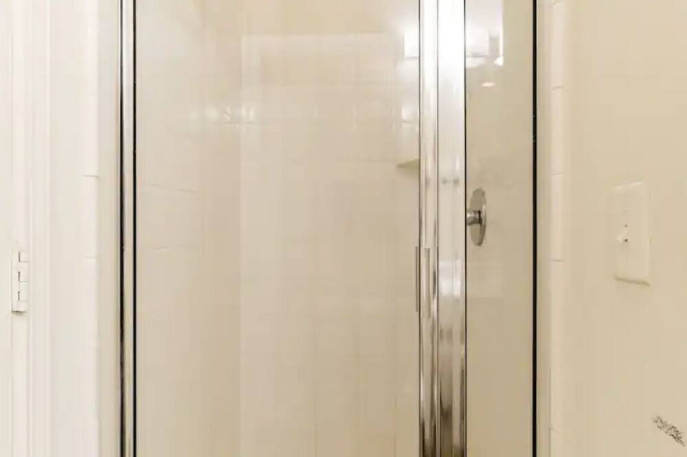 Photo of Bathroom in Lithonia