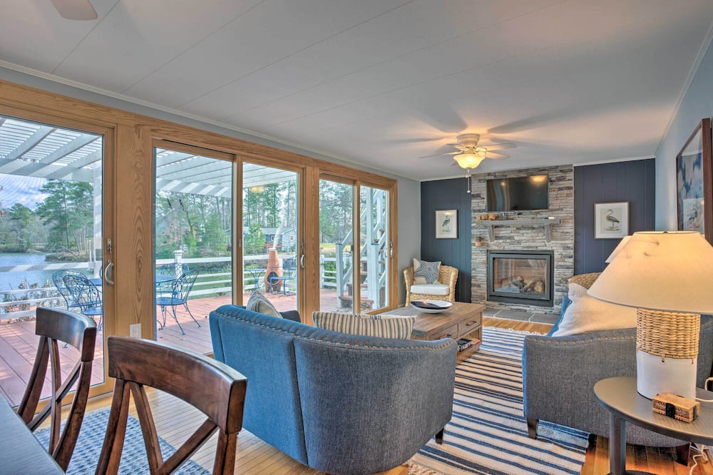 Photo of Livingroom in Mount Holly