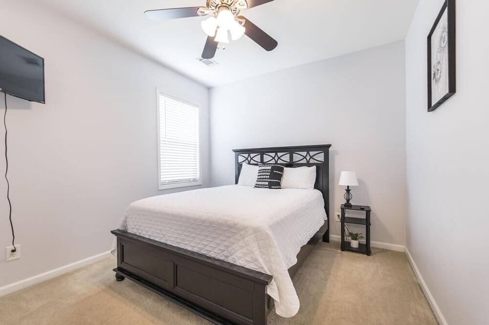 Photo of Bedroom in Byron