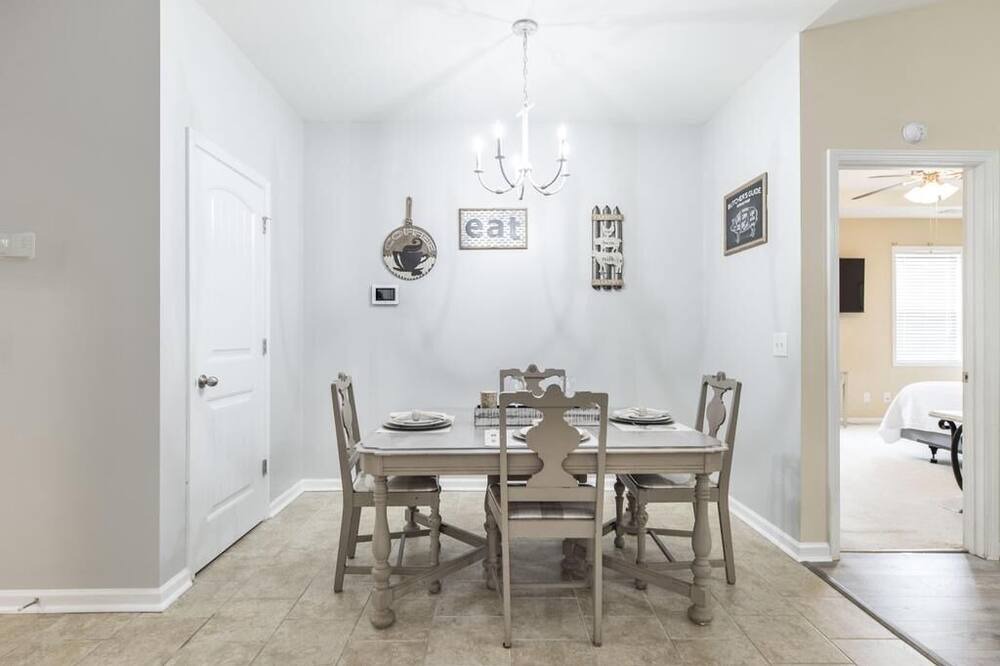 Photo of Others in Byron