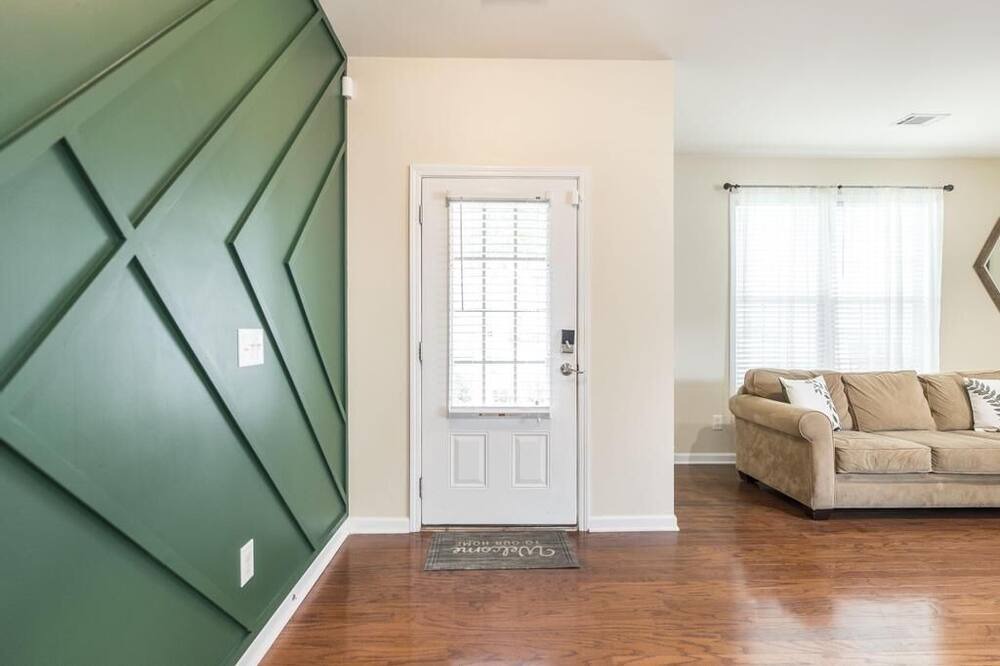 Photo of Others in Byron