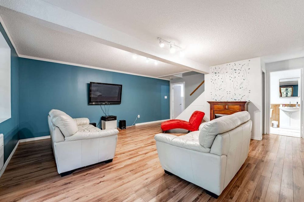 Photo of Livingroom in Cantley