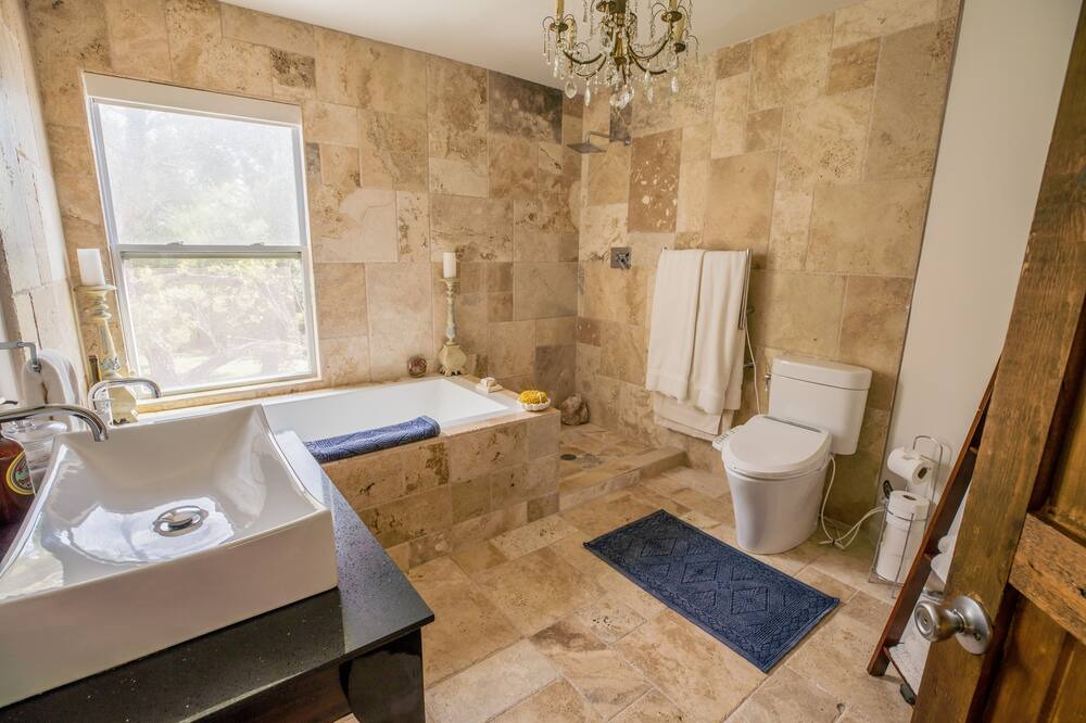 Photo of Bathroom in Spicewood