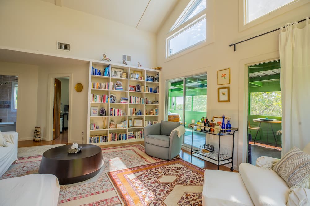 Photo of Livingroom in Spicewood