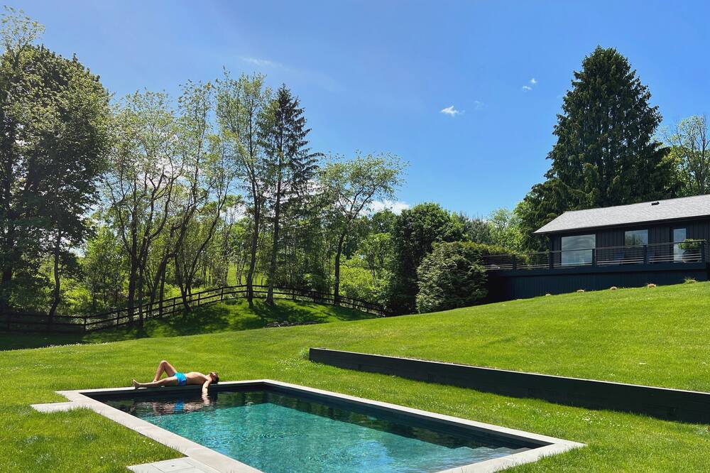 Photo of Outdoor in Hudson