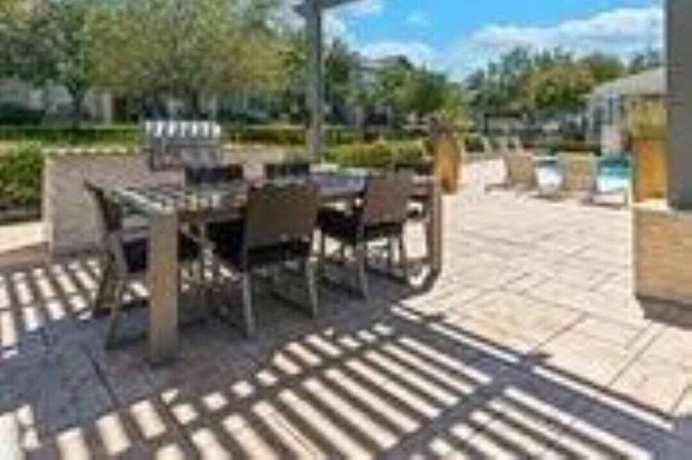 Photo of Patio Balcony in Universal City