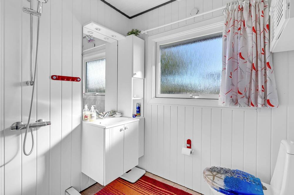 Photo of Bathroom in Floutrup