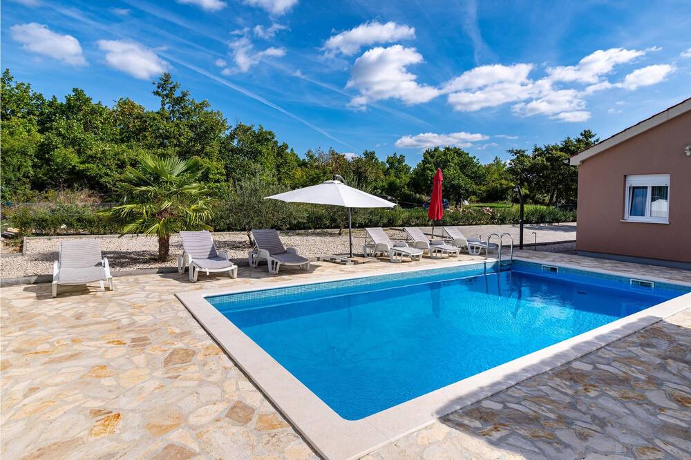 Photo of Outdoor in Lovinac