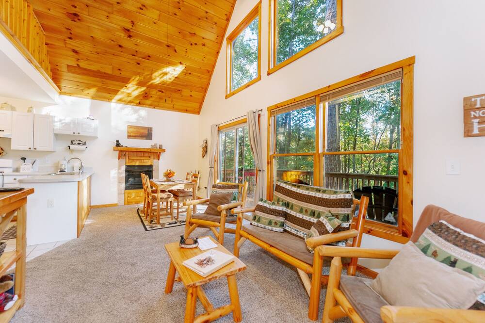 Photo of Livingroom in Chatsworth