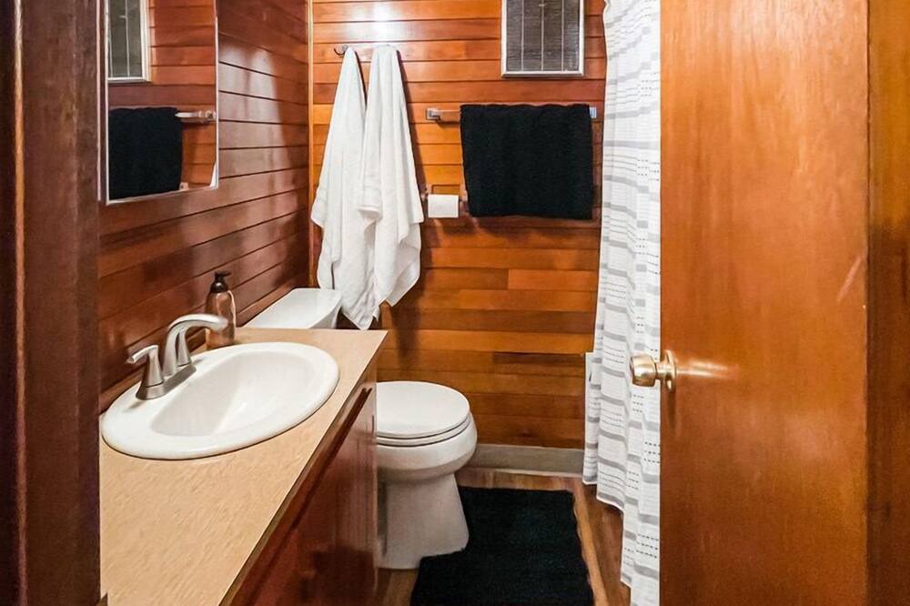 Photo of Bathroom in Packwood