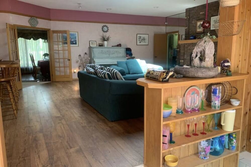 Photo of Bedroom in Oro Station