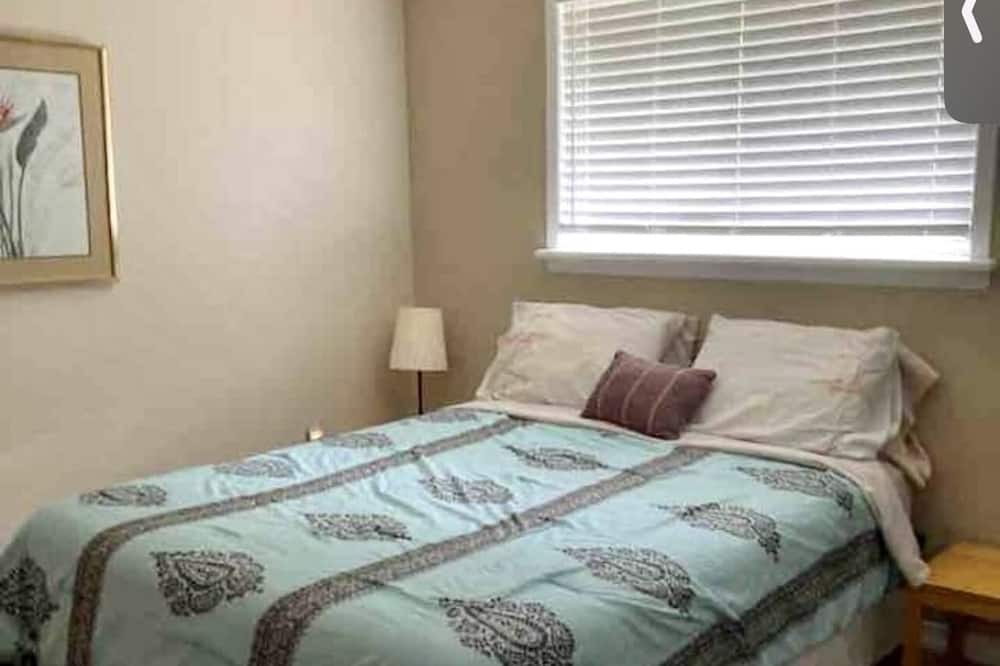 Photo of Bedroom in Oro Station