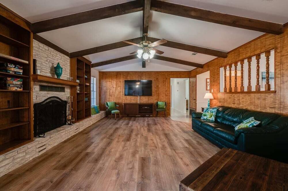 Photo of Livingroom in Round Rock