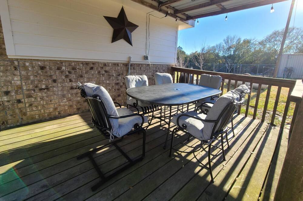 Photo of Patio Balcony in Burton