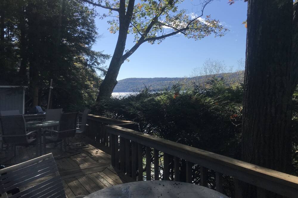 Photo of Patio Balcony in Sprout Brook