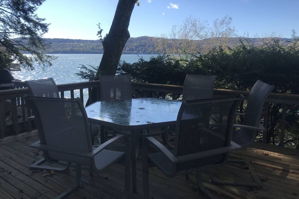 Photo of Patio Balcony in Sprout Brook