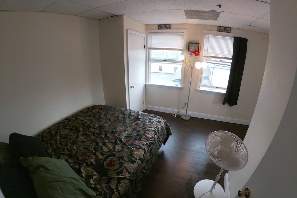 Photo of Bedroom in Beverly