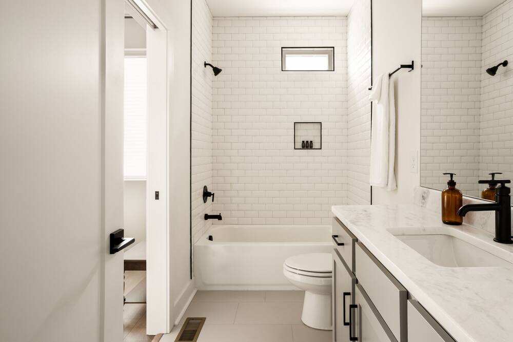 Photo of Bathroom in Hadley - Washington