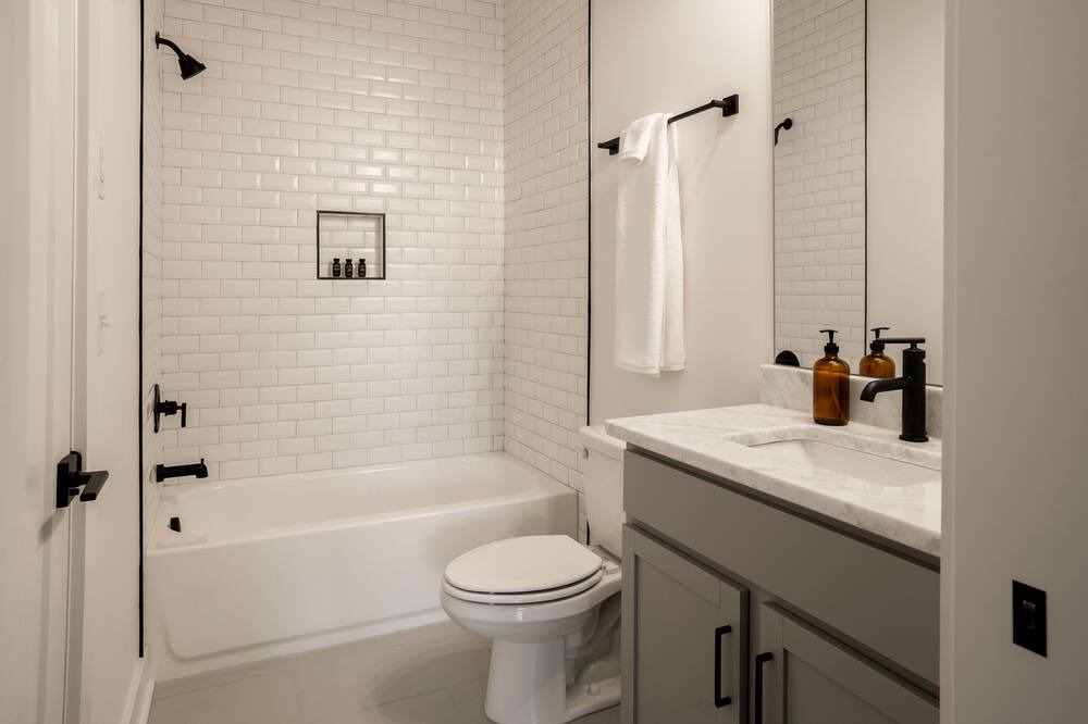 Photo of Bathroom in Hadley - Washington