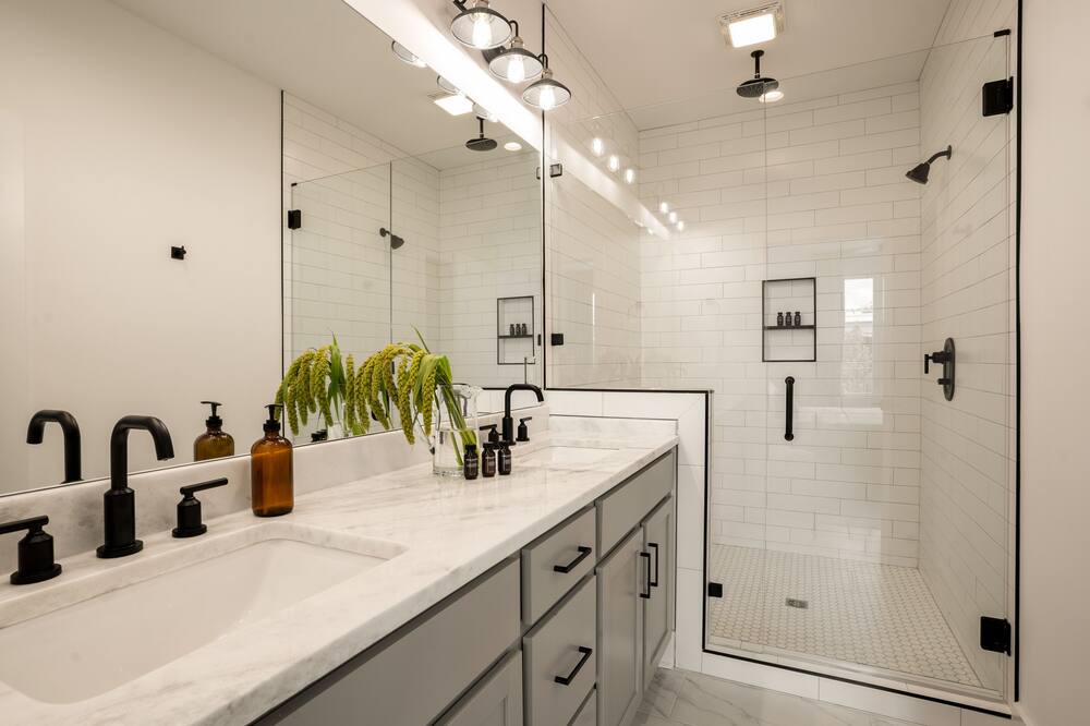 Photo of Bathroom in Hadley - Washington