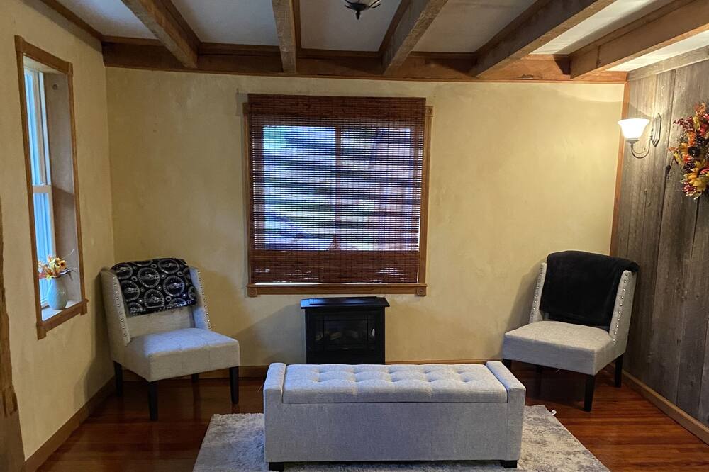 Photo of Livingroom in Oneonta