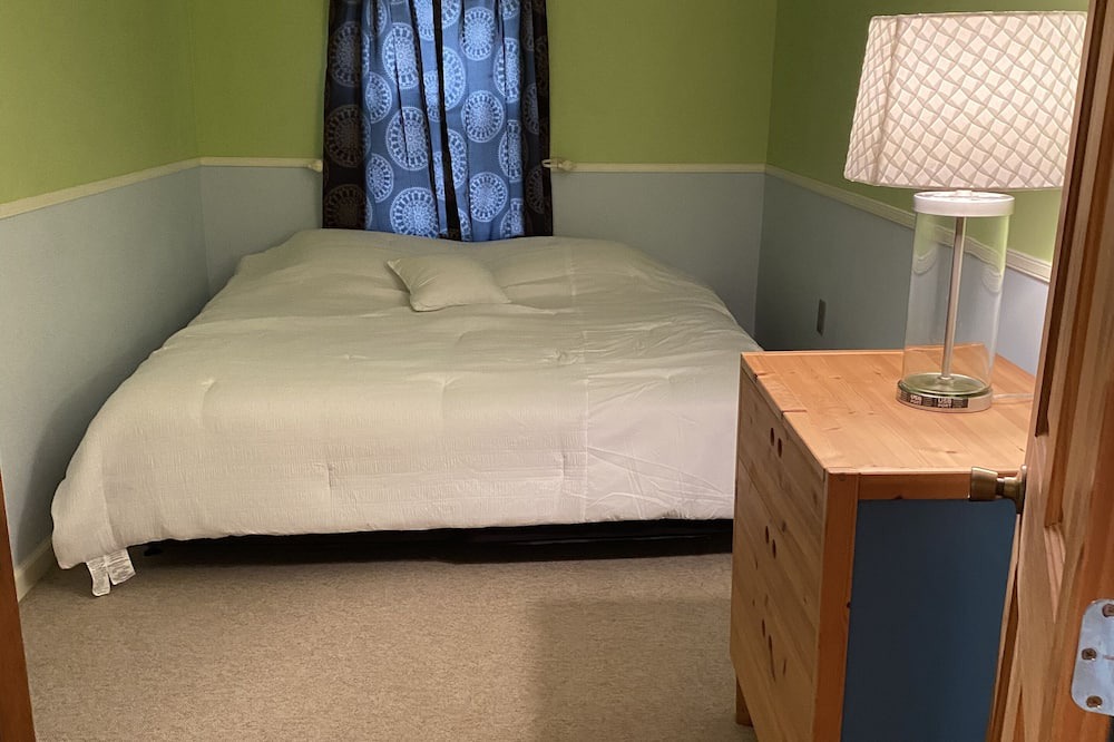 Photo of Bedroom in Oneonta