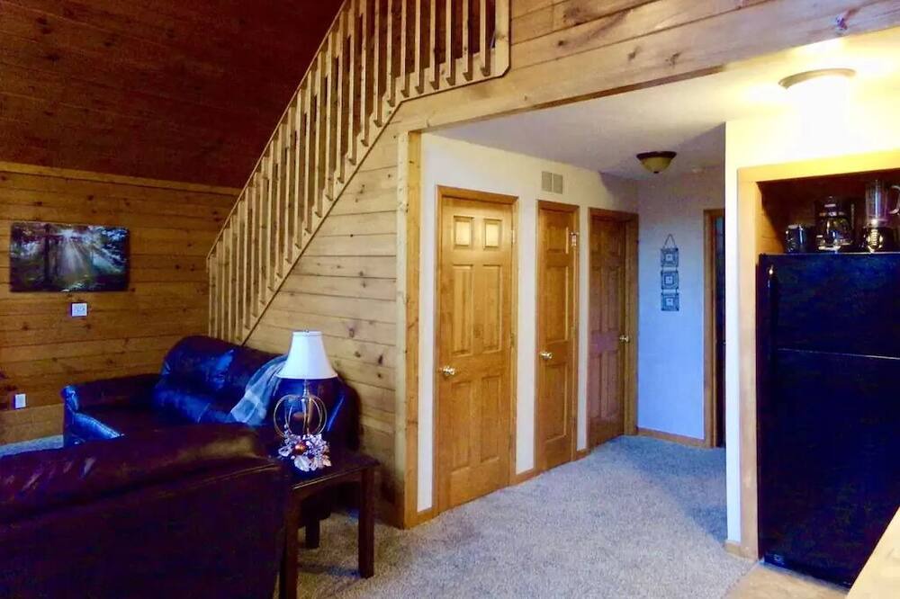 Photo of Livingroom in Lakeside Estates