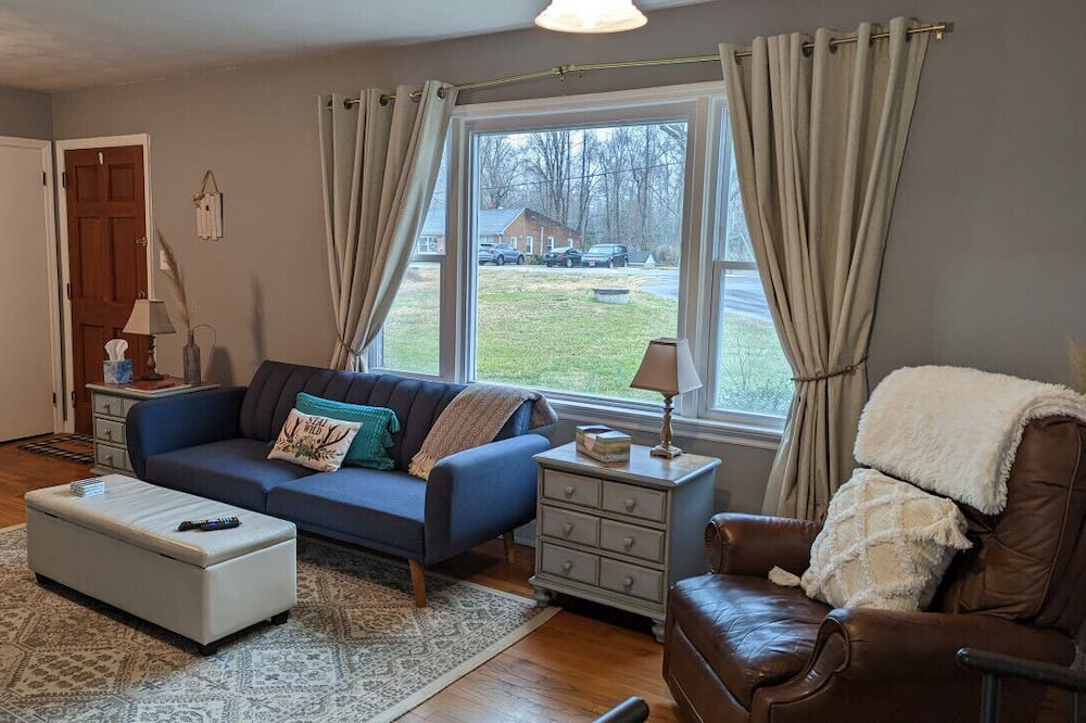 Photo of Bedroom in Quinton