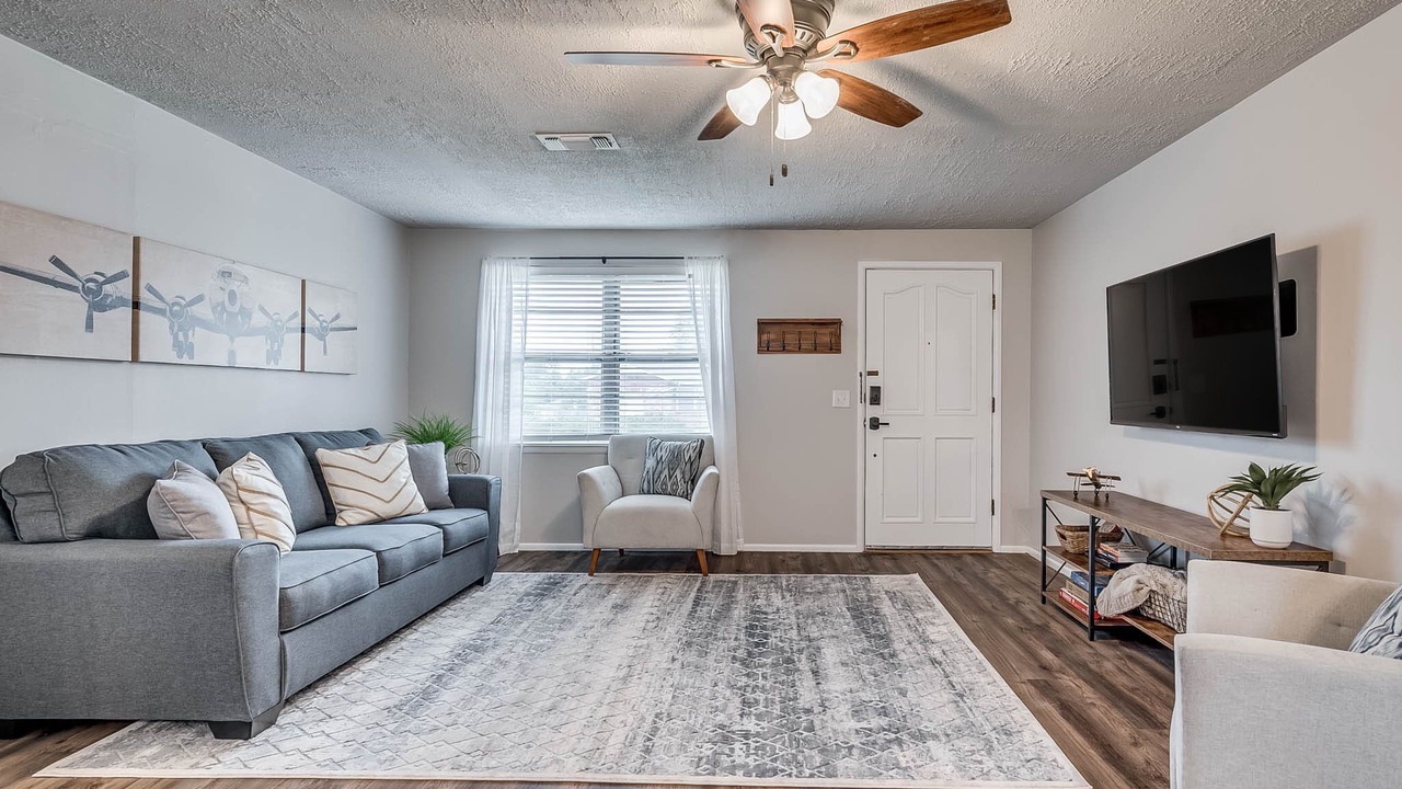 Photo of Livingroom in Midwest City