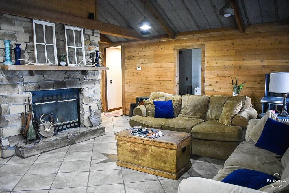 Photo of Livingroom in Forestburg