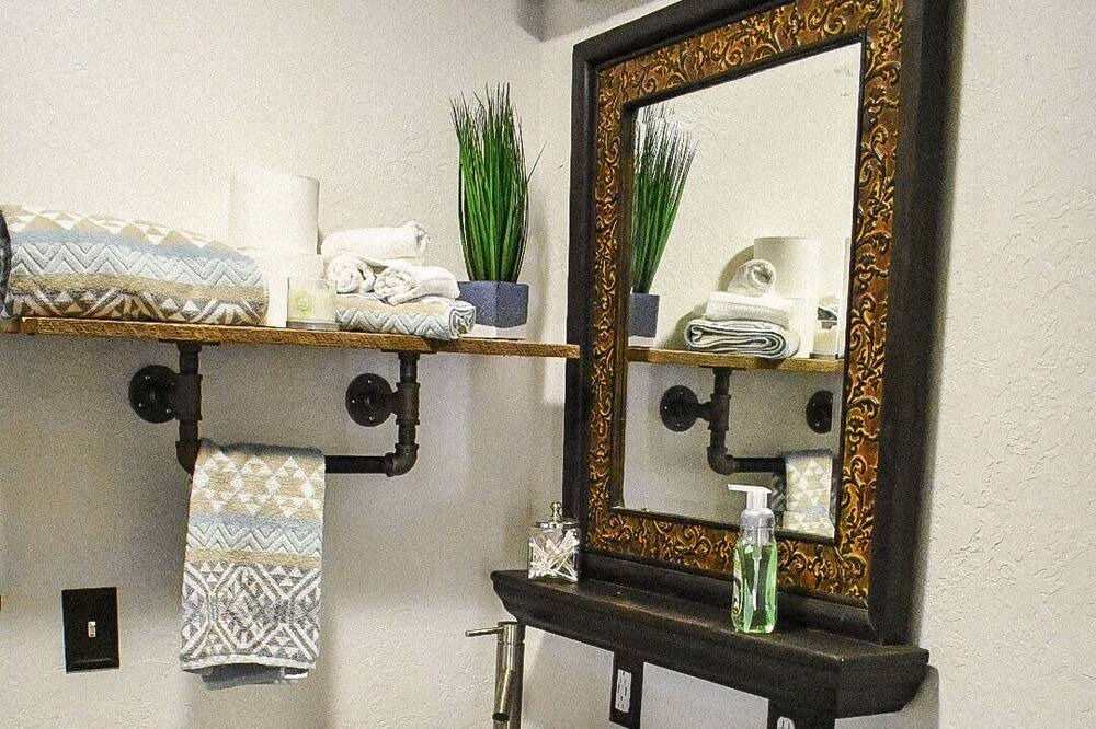 Photo of Bathroom in Forestburg