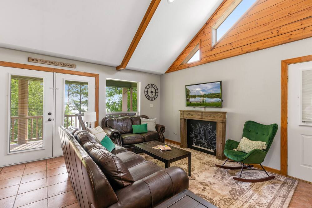 Photo of Livingroom in Cason