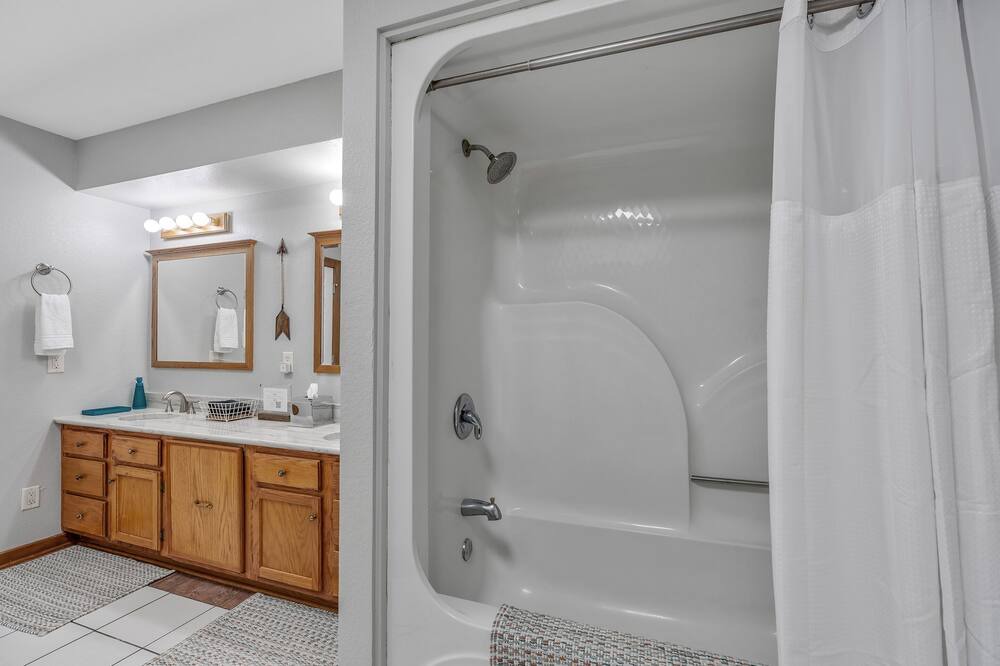 Photo of Bathroom in Cason