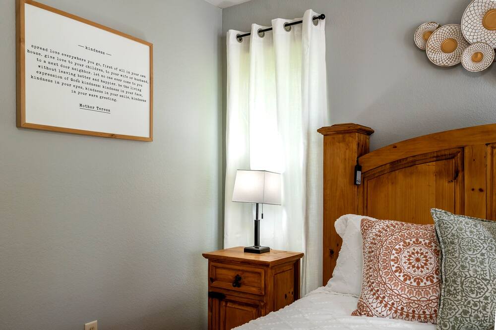 Photo of Bedroom in Cason