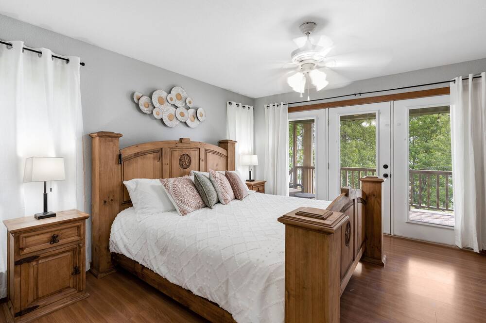Photo of Bedroom in Cason