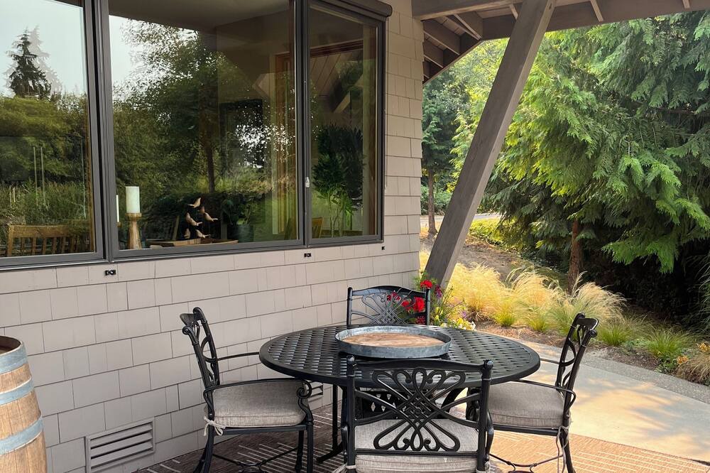 Photo of Outdoor in Kingston