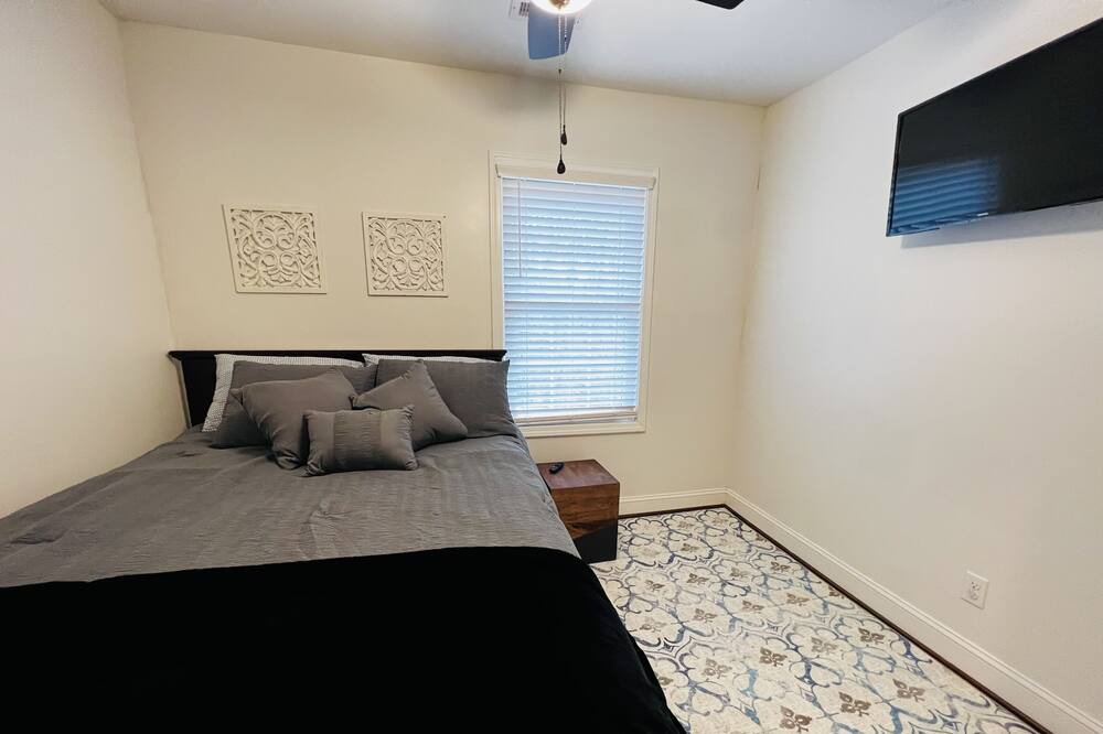 Photo of Bedroom in Jonesville