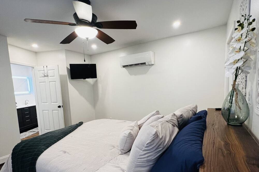 Photo of Bedroom in Jonesville