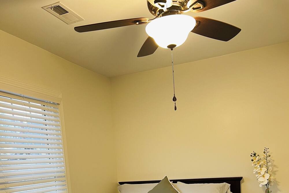 Photo of Bedroom in Jonesville
