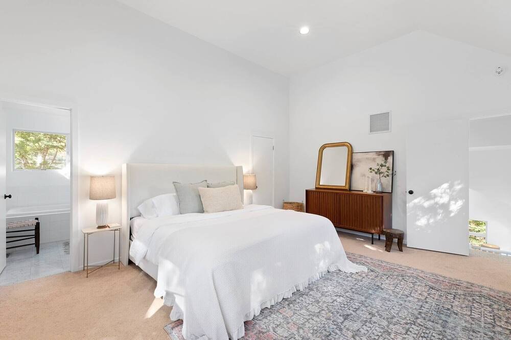 Photo of Bedroom in Northwest Harbor