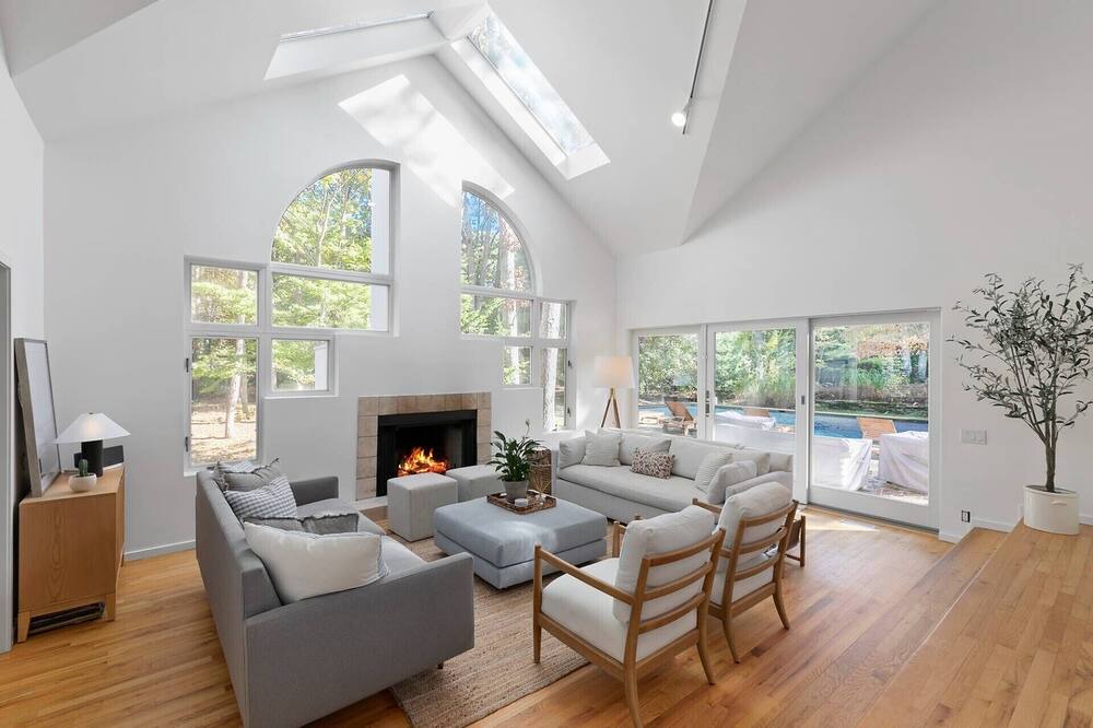 Photo of Livingroom in Northwest Harbor