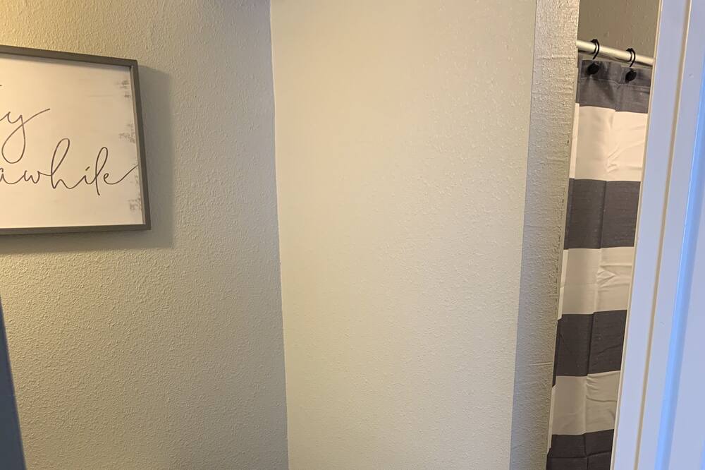 Photo of Bathroom in Von Ormy